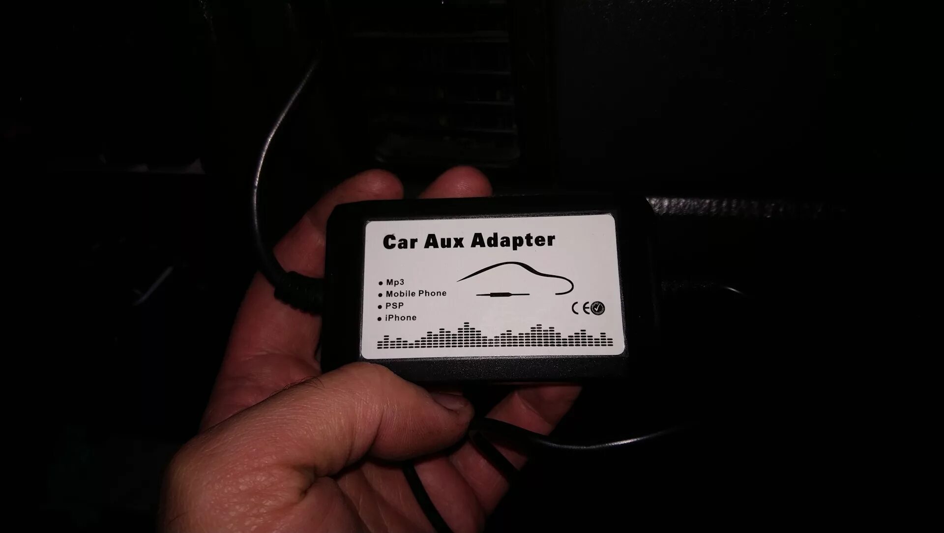 Man tgs магнитола aux usb. Что обозначает aux in. Aux перевести. Aux перевести. Гнездо аух.