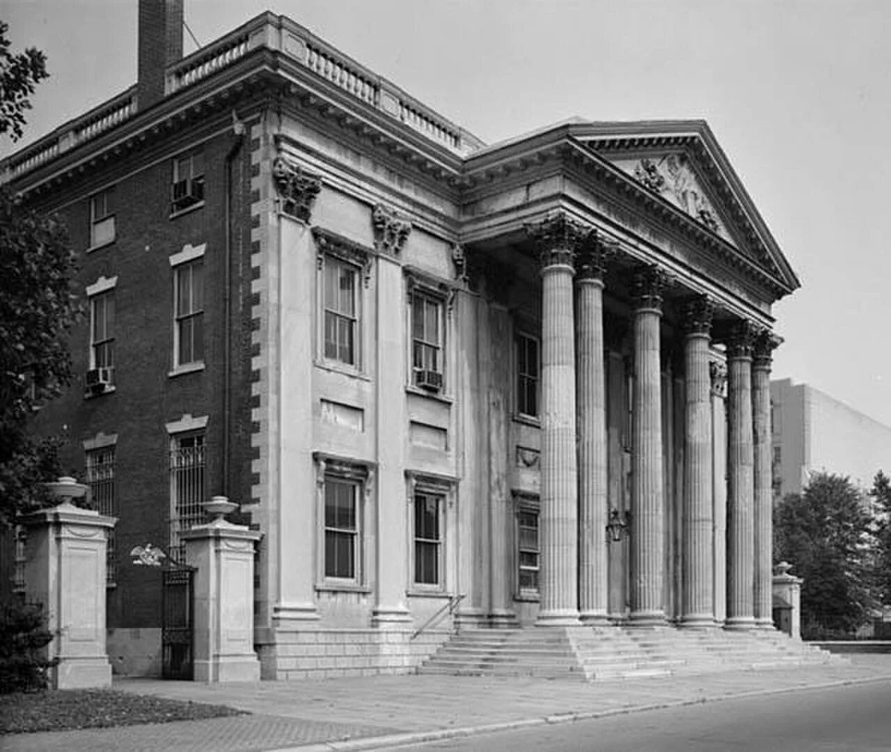 Банк первом. Банк. Гамильтон национальный банк. State Banking in early America.