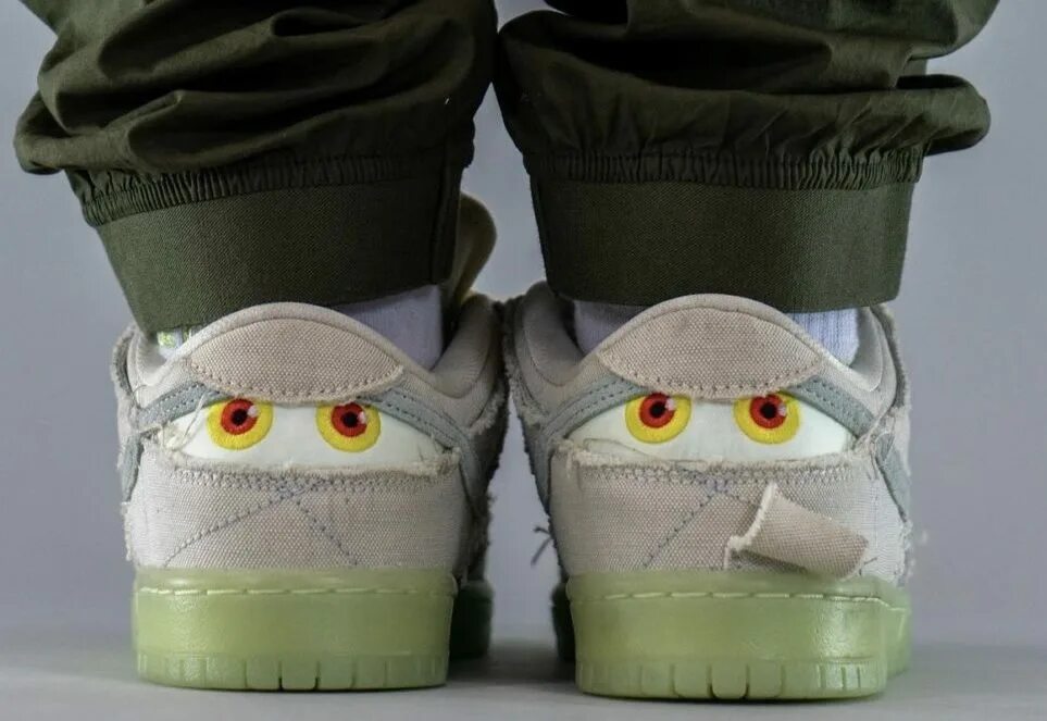 Nike dunk low мумия. Оригинальные найки мумия. Nike sb dunk low mummy halloween 2021. Nike dunk mummy 2021. Nike sb dunk low mummy halloween 2021.