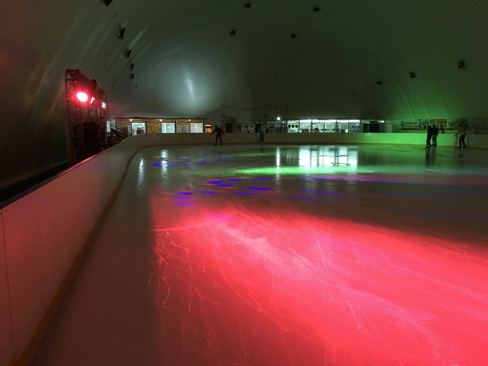 Каток революция ростов. Каток революция ростов. Каток ледоград. Каток ледоград ростов на дону крытый. Каток революция ростов.