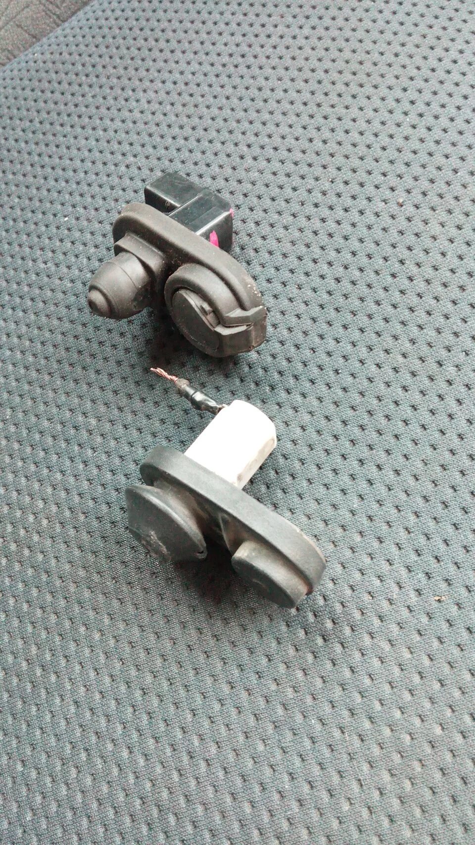 Концевик pa6-cf30. 35400-s10-003 выключатель концевой дверей. Концевик хонда. Концевик двери аккорд cl3. Клипсы тяги замка двери civic 4d.