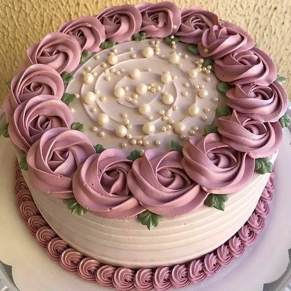 украшение шоколадного торта. украшение торта. просто оформленные торты. красивый декор торта. просто оформленные торты.