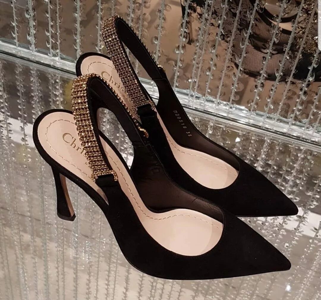 Christian dior туфли 2023. Коллекция обуви диор 2023. Ботинки кристиан диор женские оригинал. Кристиан диор туфли слингбэки. Кристиан диор обувь.