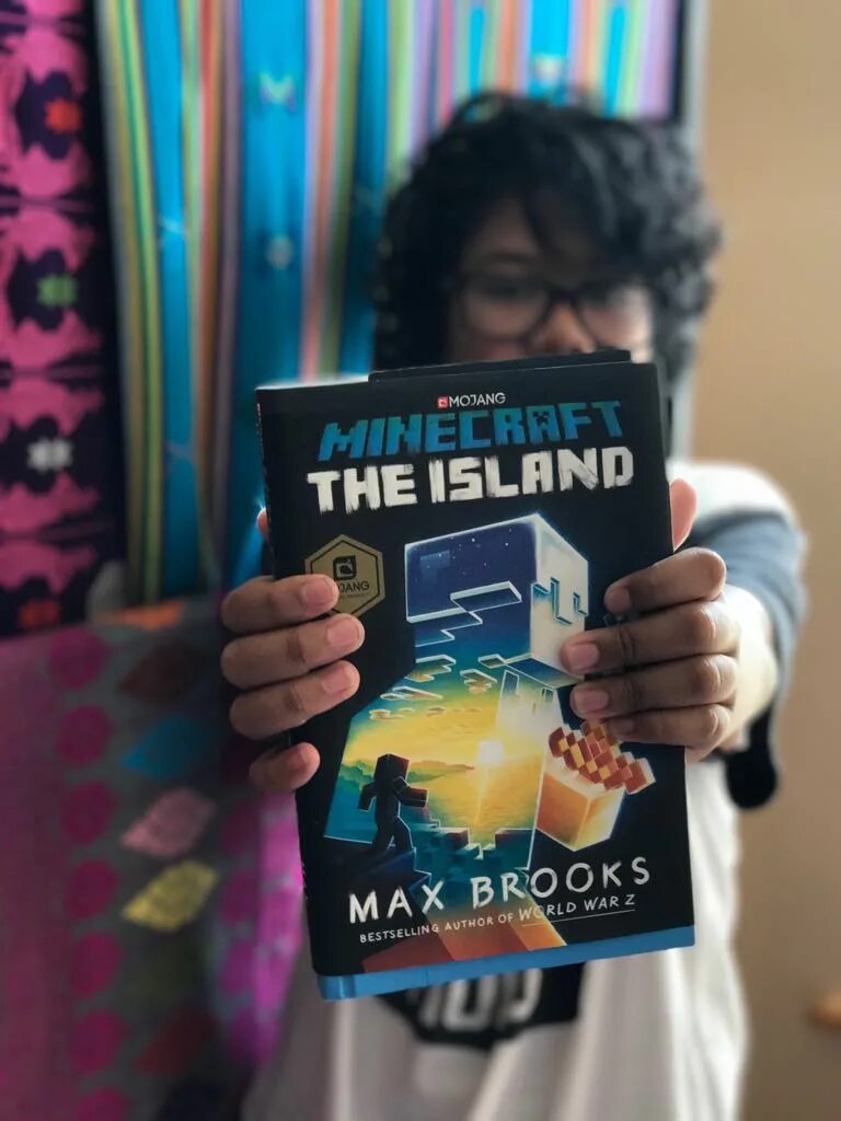 Макс брукс книги. Minecraft остров книга. Макс Брукс майнкрафт все книги. Minecraft: the Island Макс Брукс книга.