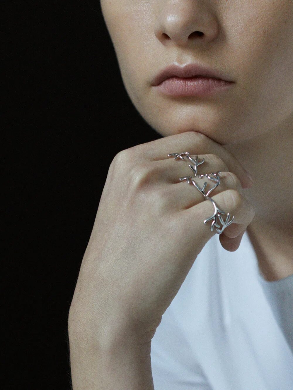 украшения комплект август. винтажные серьги сара ковентри. серьги ожерелья avgvst. латунь серебро. пандора украшения 2023.