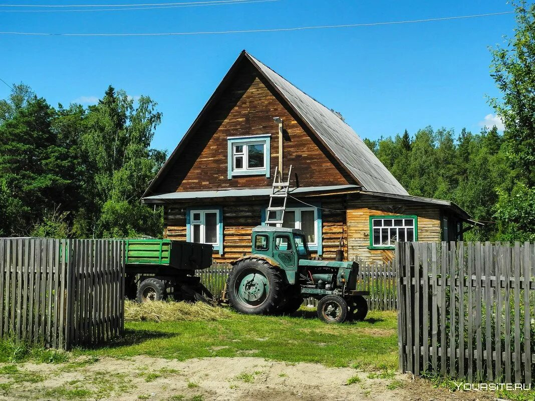 Купить деревню на урале. Деревенский домик. Деревянный дом в деревне. Сельский домик. Частный дом в деревне.