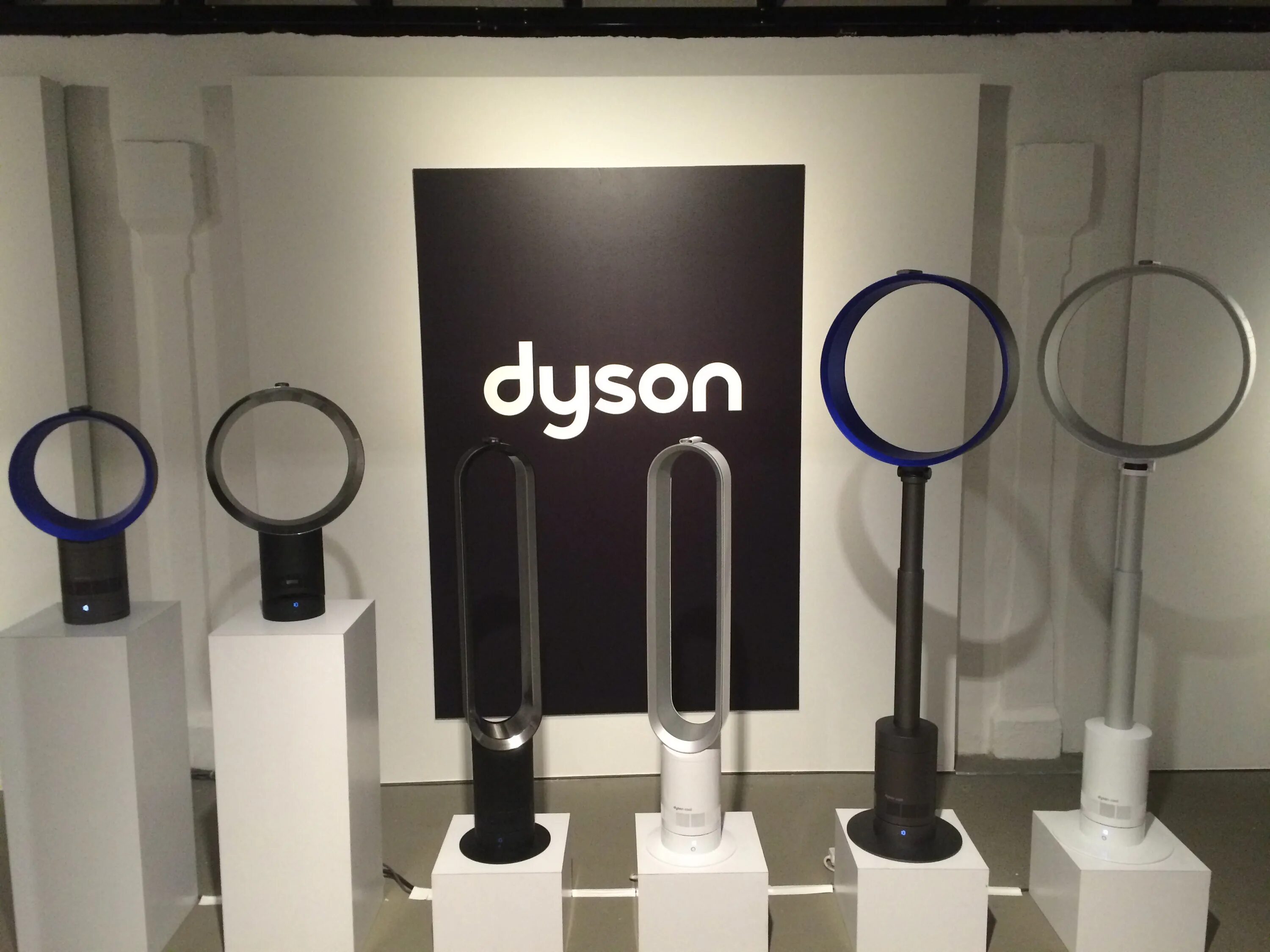 Dyson registration