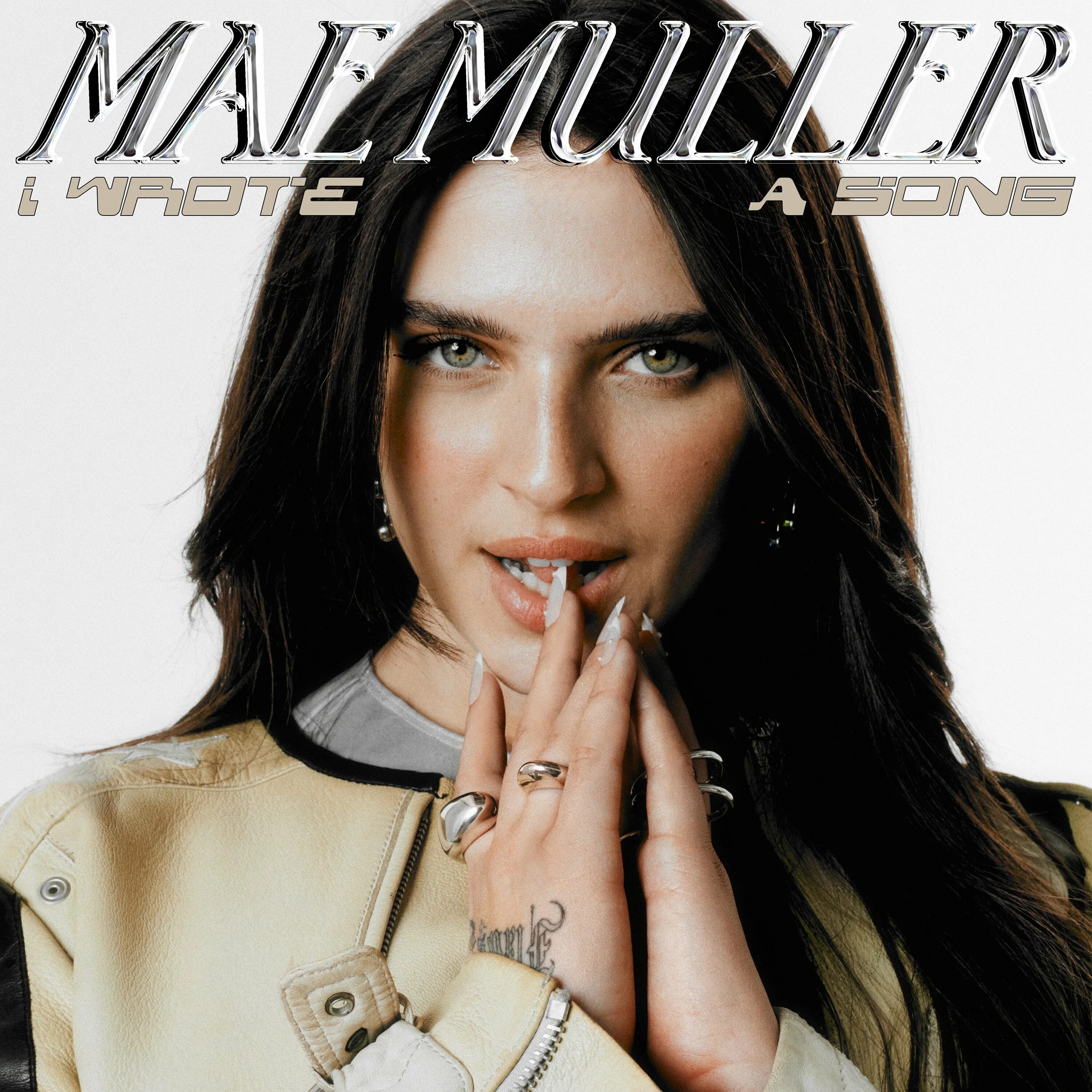 Muller i wrote a song. Мэй мюллер. eurovision 2025 mae muller. mae muller евровидение. финн на евровидении.