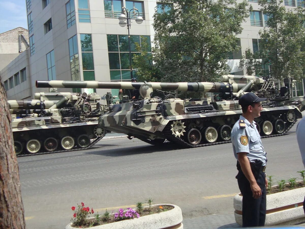 Azeri 2. Бронетехника армии Азербайджана. Артиллерия Азербайджана вооруженные силы. Военная техника в Баку. Гаубицы Азербайджан.