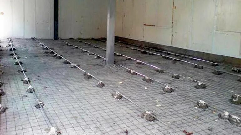 Маяки для заливки пола в гараже. Маяки для стяжки пола. Маяки для заливки пола в гараже. Маяки для заливки пола в гараже. Маяк для стяжки пола 100 мм.