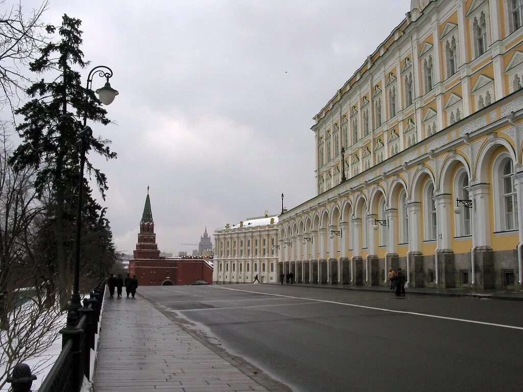 Кремль оружейная палата как попасть. Оружейная палата московского кремля. кремль москва оружейная палата. музей оружейная палата в москве. большой дворец и оружейная палата в москве.