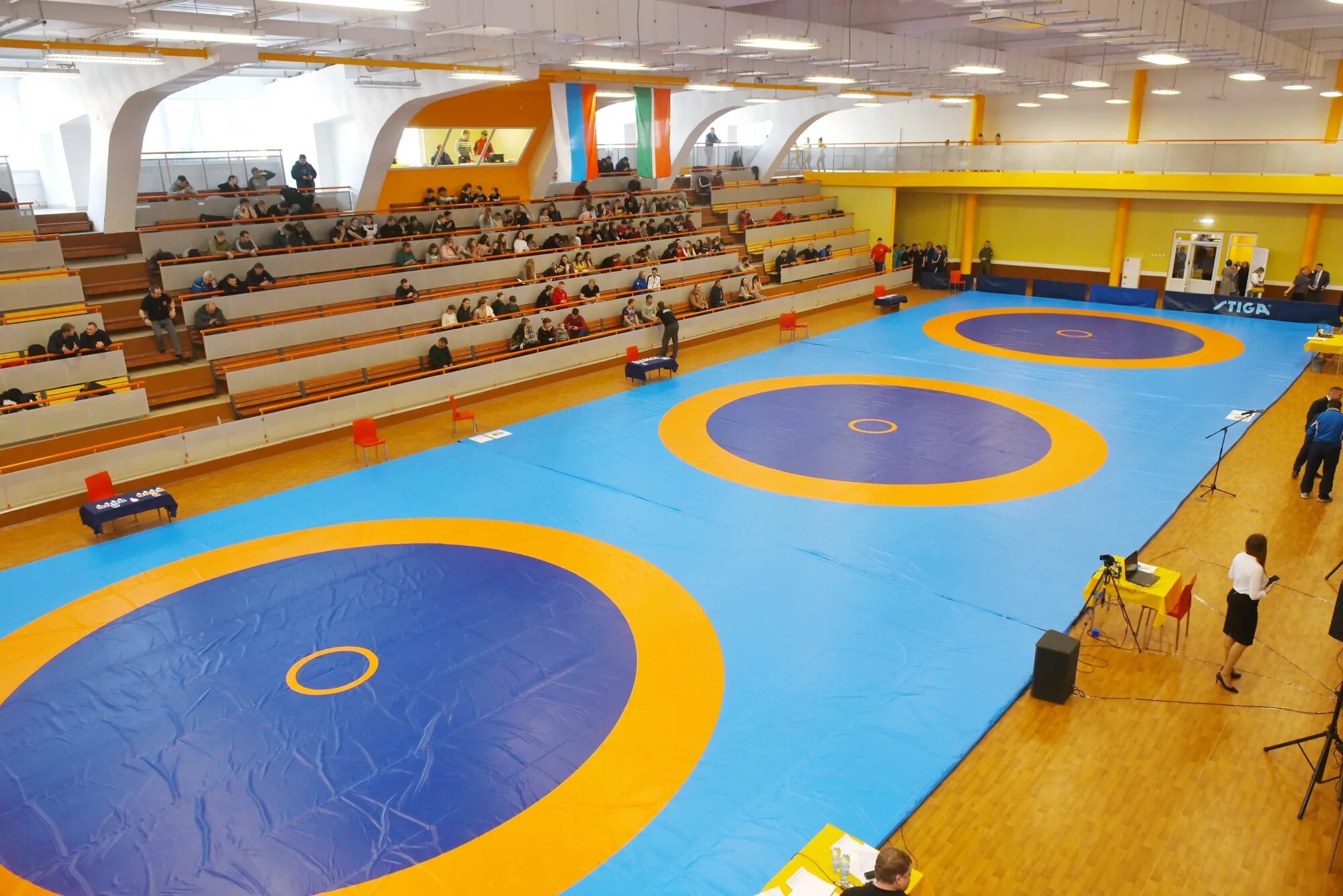 Витязь спорт школа набережные челны. Бассейн витязь набережные челны. Дюсш витязь греко римская борьба набережные челны. Дюсш витязь набережные челны. Спортивная школа витязь набережные челны.