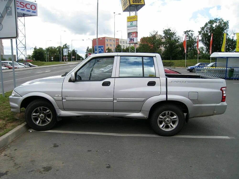 Ssangyong musso sports. SSANGYONG Musso пикап. Саньенг Муссо пикап. Санг енг Муссо 2001.