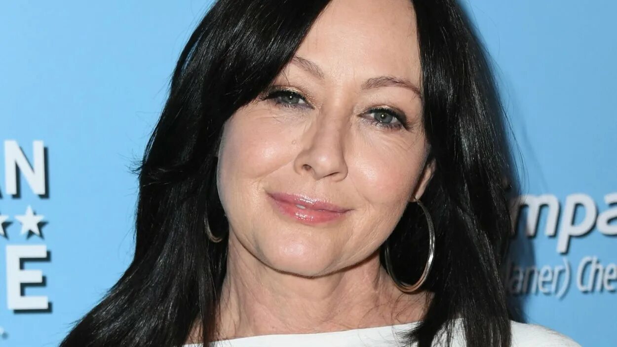 Шеннен доэрти. Шенен доэрти. Шеннен доэрти сейчас. Шеннен доэрти 1999. Шеннен доэрти.