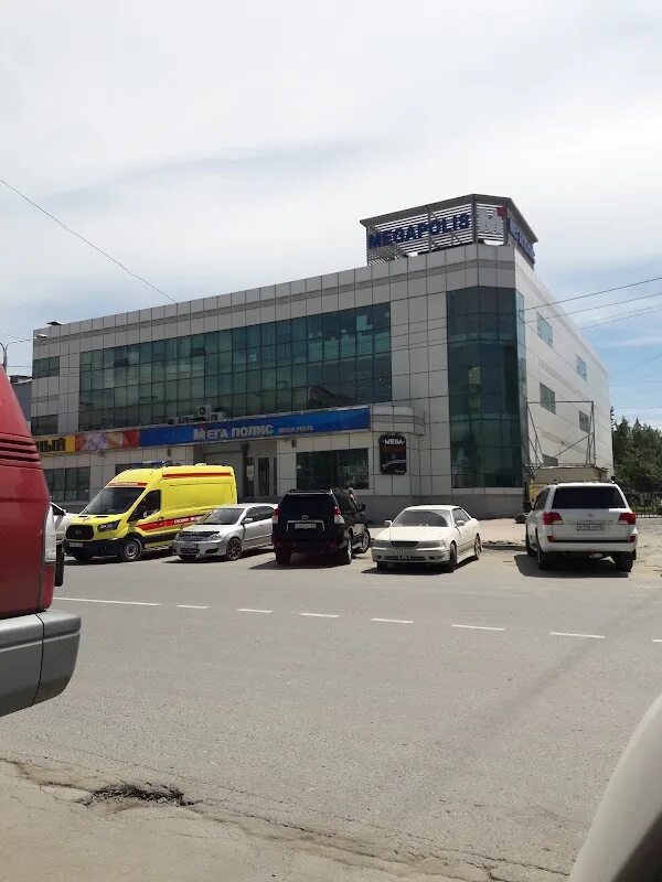 Есенина 13. Мегаполис южно сахалинск район. Тц максим южно-сахалинск. Есенина 13 южно сахалинск. Есенина 5 южно-сахалинск.