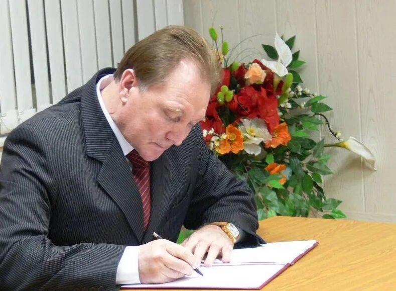 Глава администрации г алатырь чувашской республики. Администрация города алатырь. Павел аринин алатырь. Алатырь официальный. Глава города алатырь чувашской республики.