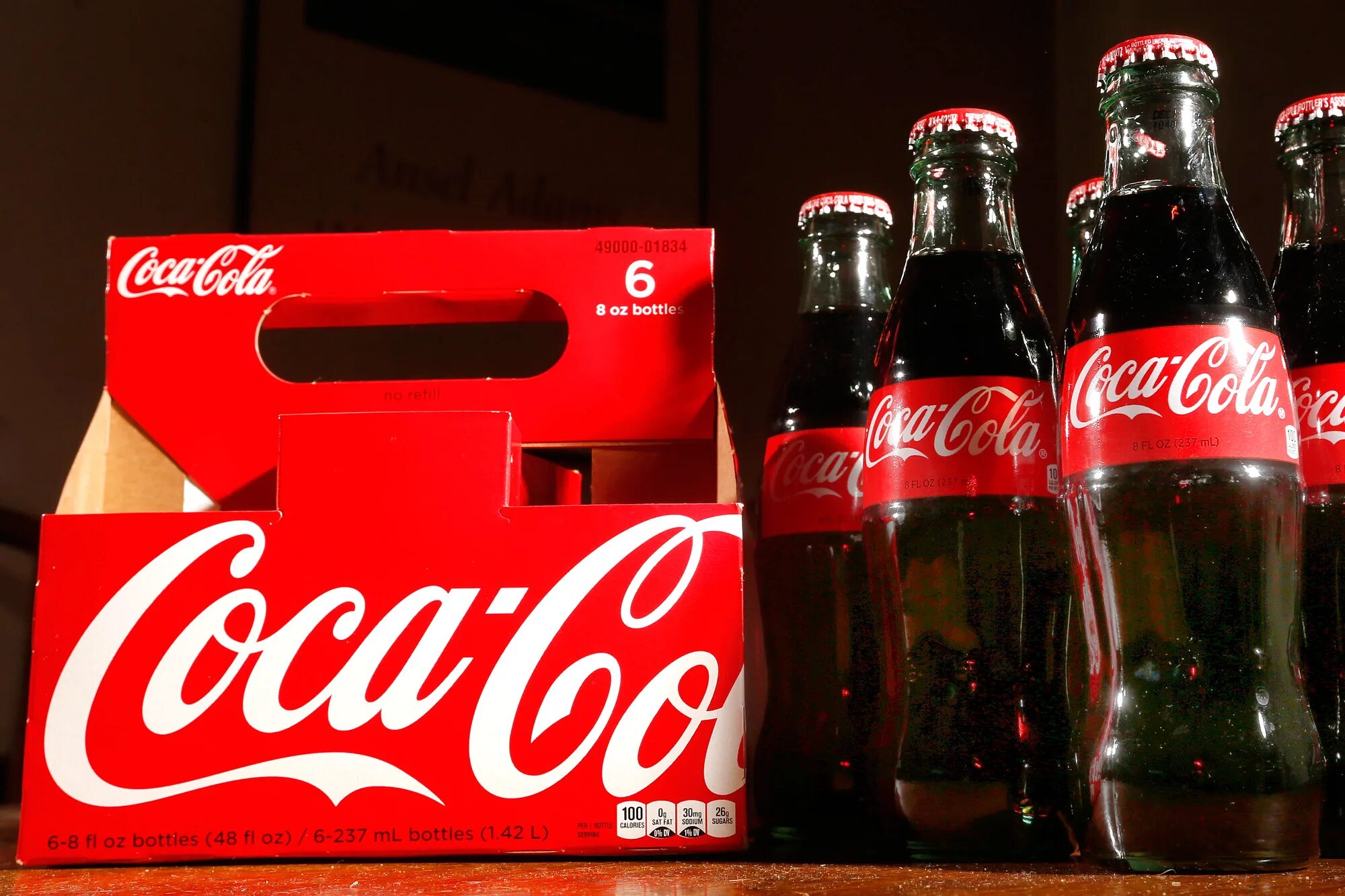 В coca cola нашли. Кола. фотография колы. coca cola компания. американская кока кола.