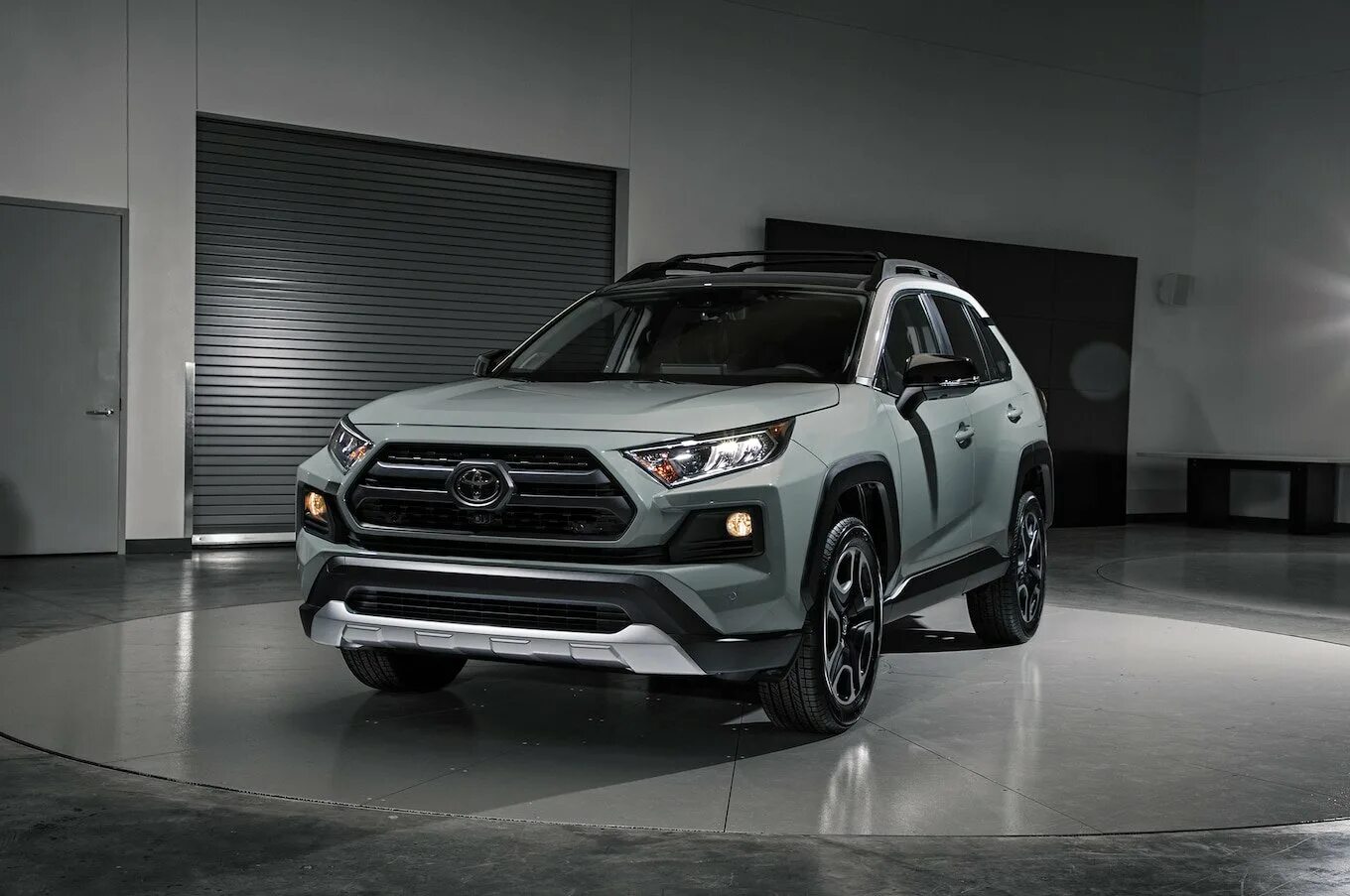 Новая тойота рав фото. Toyota rav4 2019. toyota rav4 2025. toyota rav4 новый. новый тойота рав 4 2019.