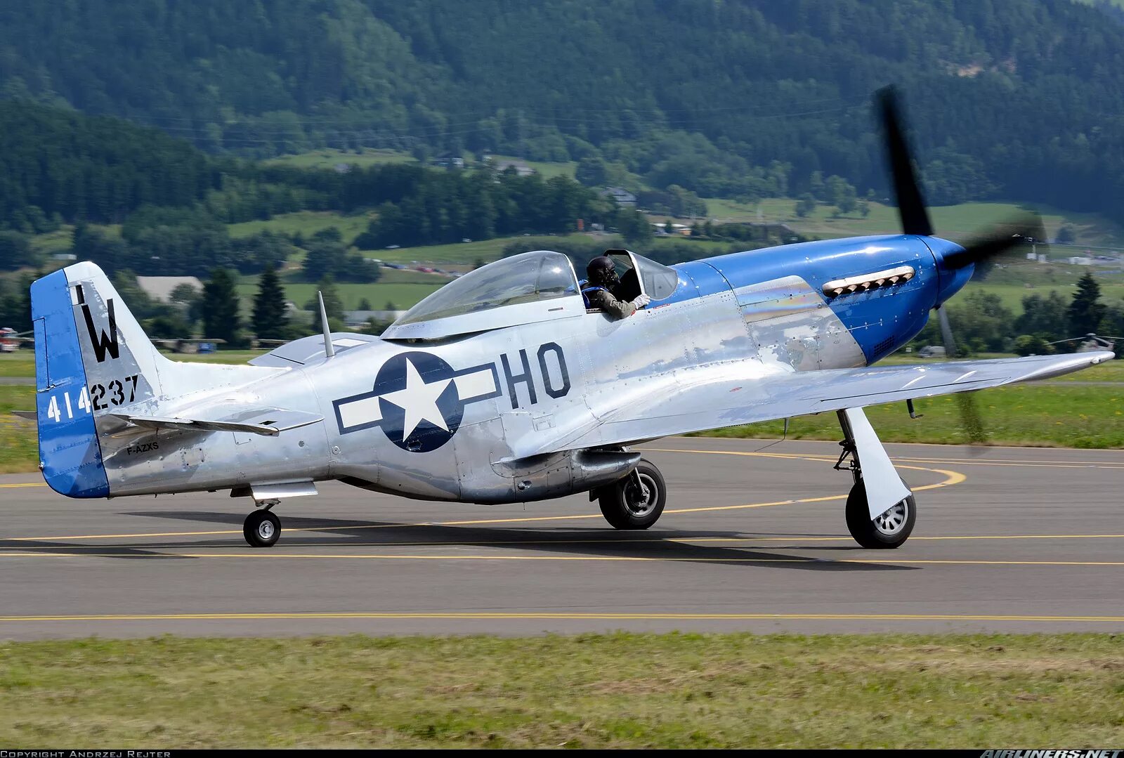 Р 51 истребитель. P51 мустанг. п-51 мустанг. р-51 mustang. мустанг истребитель р-51.