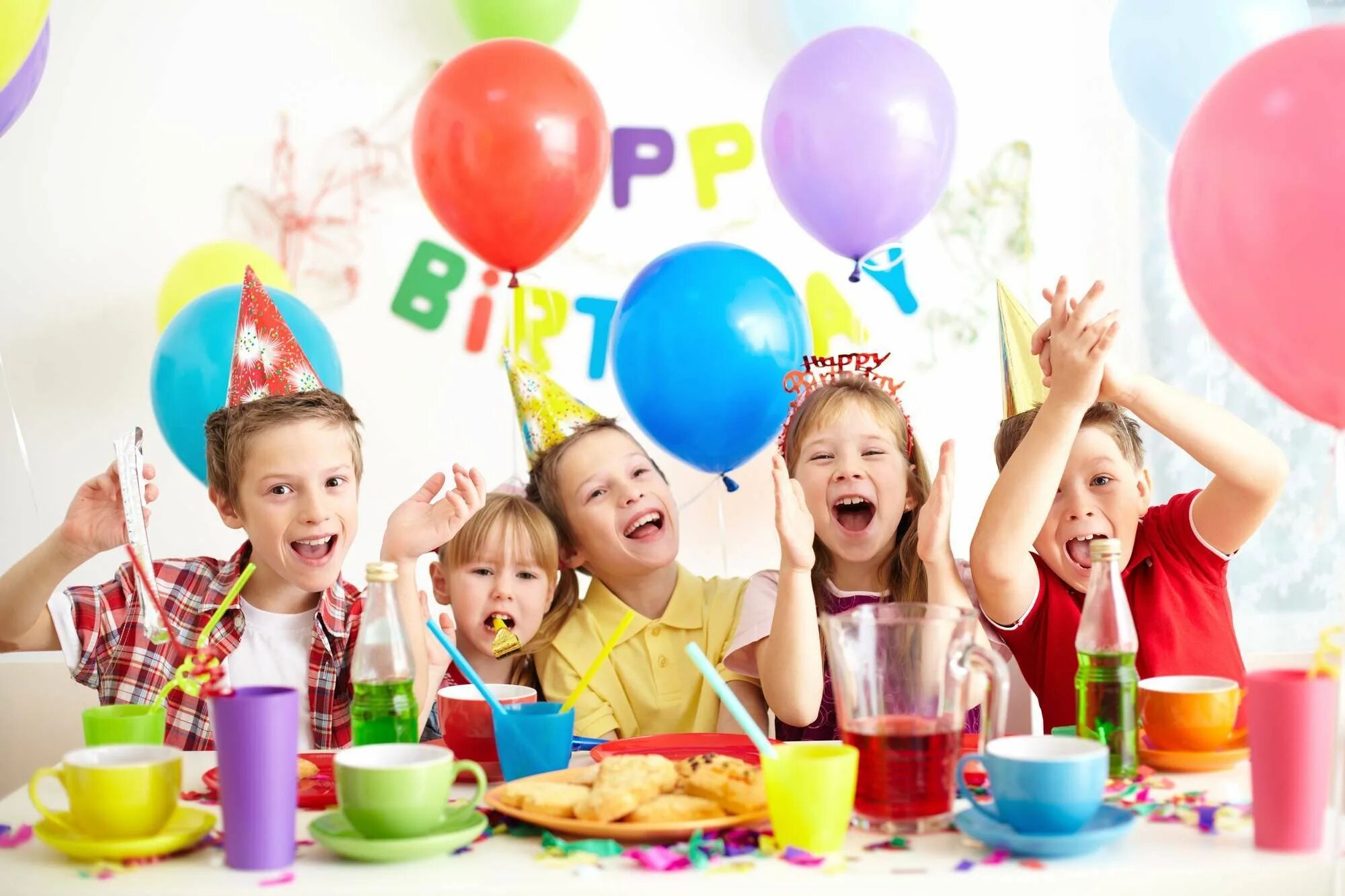 Отметить день рождения петрозаводск. Детский день рождения. Дети праздник. Празднование дня рождения. С днём рождения ребёнку.