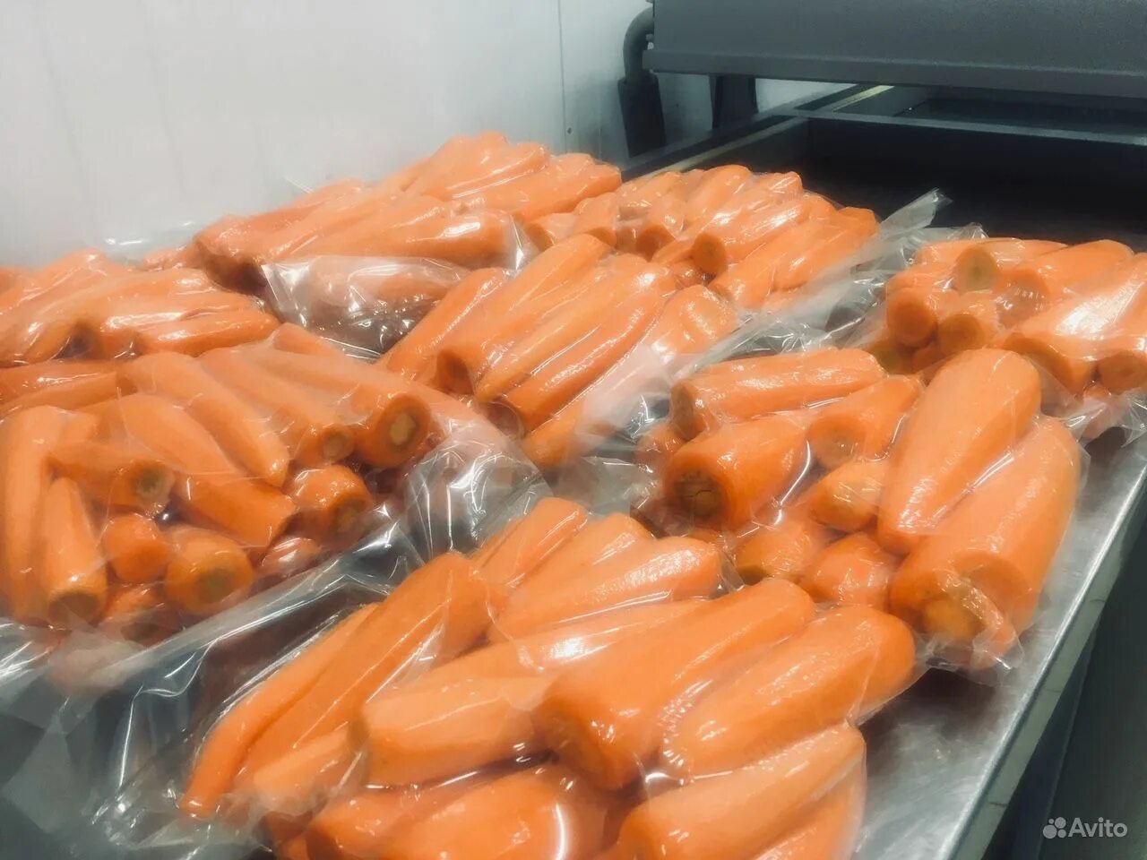 Картофель очищенный в вакуумной упаковке. Готовые овощи в вакуумной упаковке. Упаковка овощей в вакуумную упаковку. Очищенные овощи в вакуумной упаковке. Упаковка овощей в вакуумную упаковку.