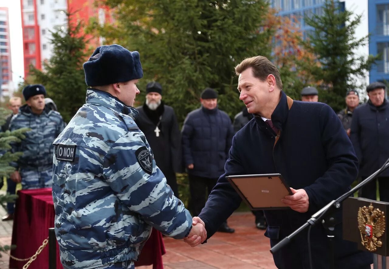 База омона в строгино. Пашков префект СЗАО. Овсянников ОМОН Строгино. ОМОН Росгвардии Строгино.