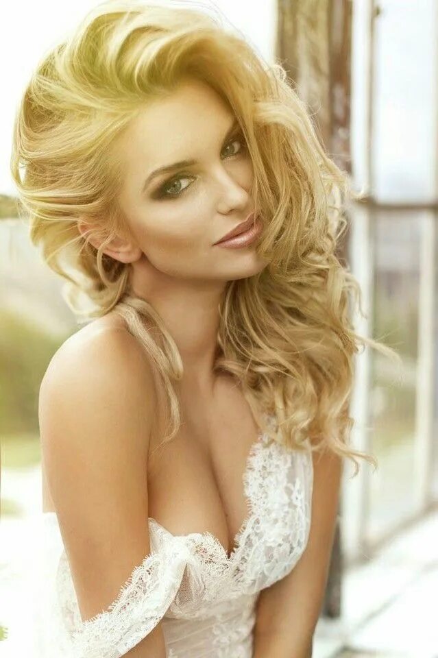 Страсть. Кэмерон диаз в фильме другая женщина. Кейт аптон. Молодой парень и женщина старше. Клайв оуэн и николь кидман.