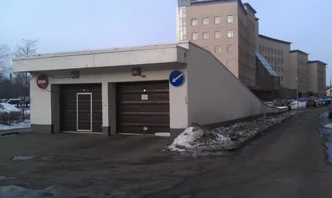 Заезд на подземную парковку