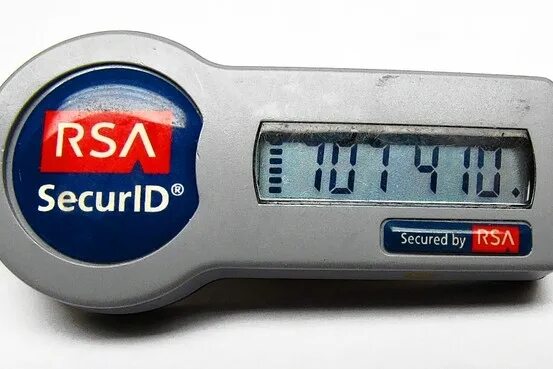 Rsa 1. Брелок rsa securid. токен rsa securid. брелок rsa securid токен. rsa secure id.