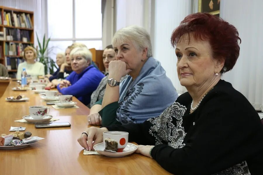 Свежие вакансии новомосковске тульской области для женщин. Женсовет. Библиотечный сайт Новомосковска. Наука РТСУ В женских лицах. Новомосковск.