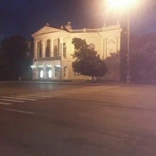 Театральная площадь 4