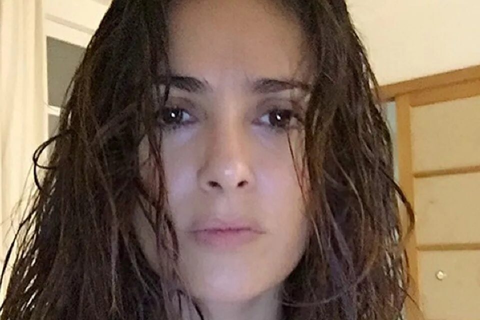 Мокрые волосы. Фотосессия с мокрыми волосами. Мокрый макияж. Без макияжа с мокрой головой. Девушка с мокрой головой.