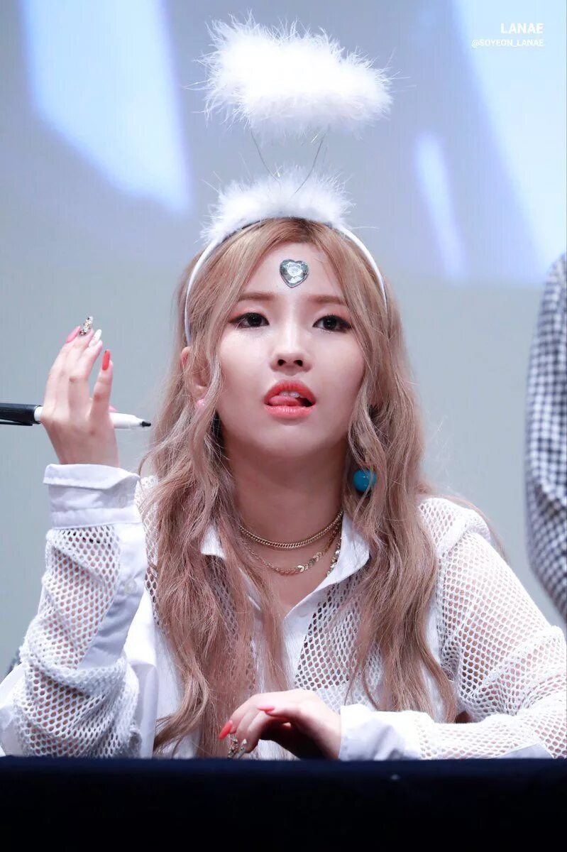 Группа g idle суджин. Чон соен g idle. Юци айдл. Группа g idle tomboy. Юци айдл.