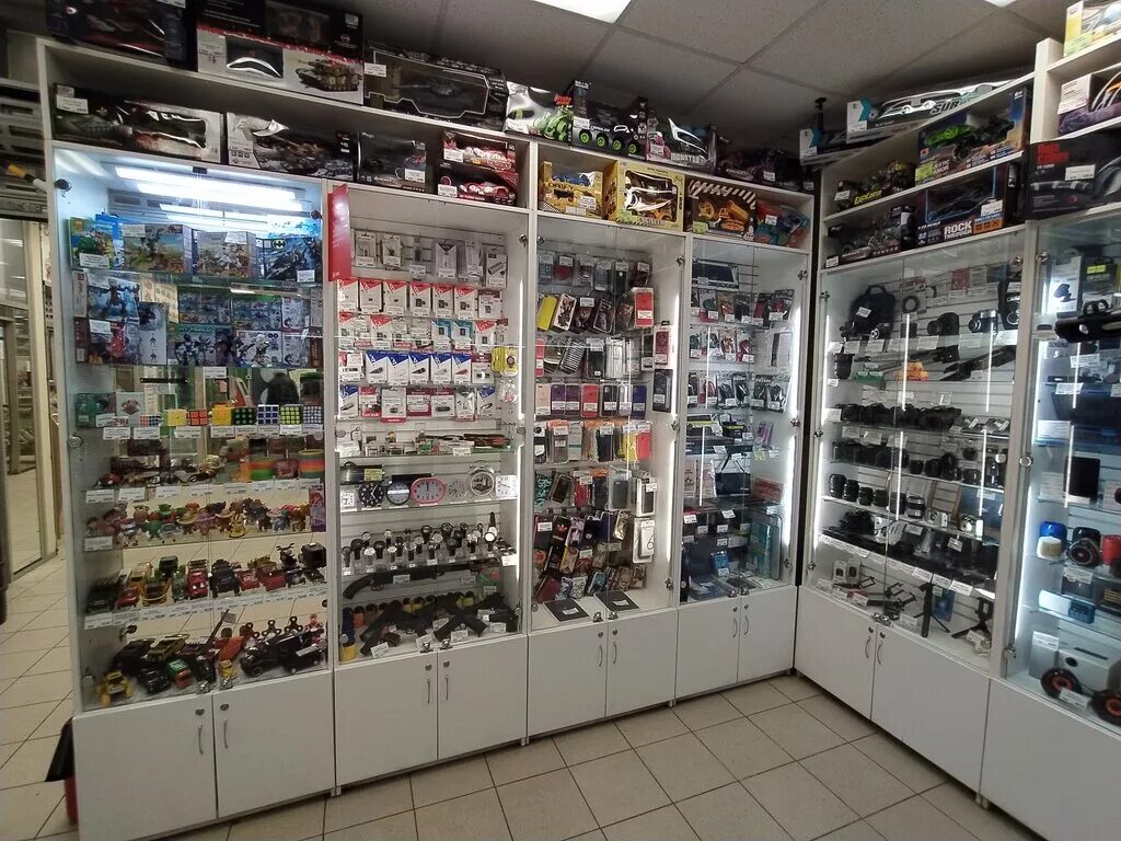 компьютерный магазин. современный магазин техники. магазин мобильной техники. магазин мобильных аксессуаров. салон связи.