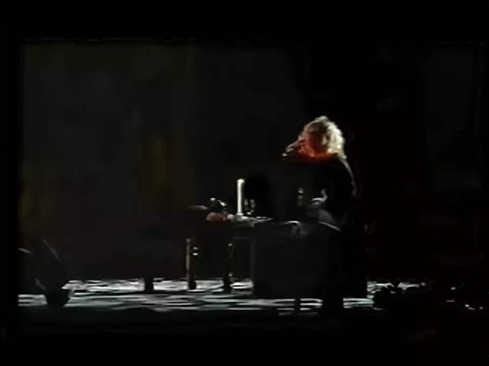Песня горит свеча минус. Пугачева свеча горела. свеча горела на столе пугачева. свеча горела пугачева фото.