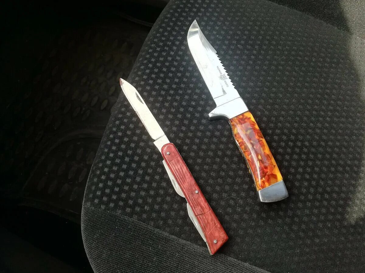 Какие ножи можно провозить. Нож в машину. Разрешённые ножи в автомобиле. Нож Тачки. Какой нож можно возить в машине.