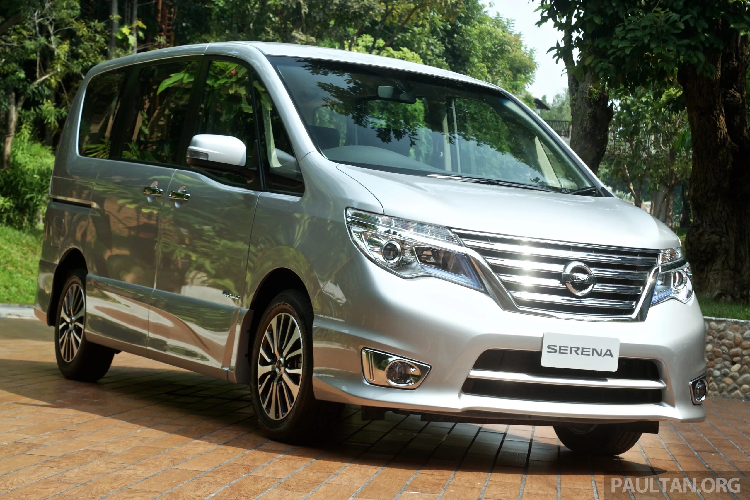 Ниссан Серена с26 гибрид. Nissan Serena Hybrid 2016. Nissan Serena с27 2016. Nissan Serena 2014 гибрид.