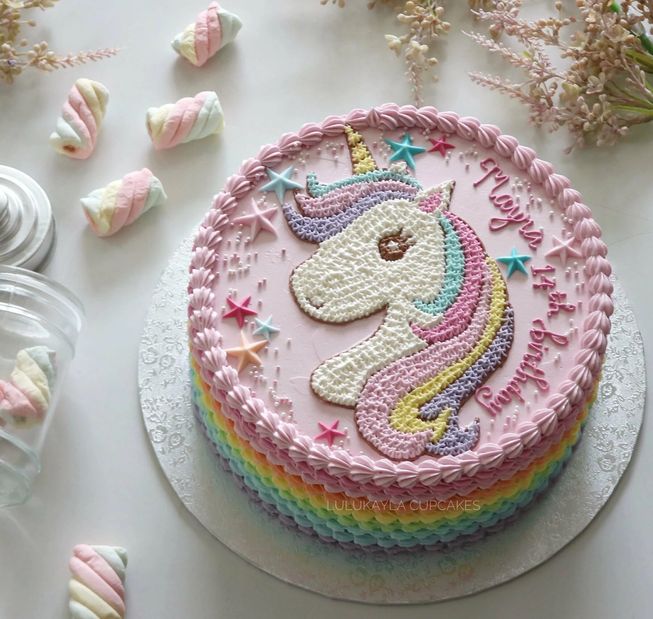 торт для девочки 5 лет кремовый. торт девочка. торт для девочки из крема. кремовые торты единорожки. масляные торты детские на день рождение.