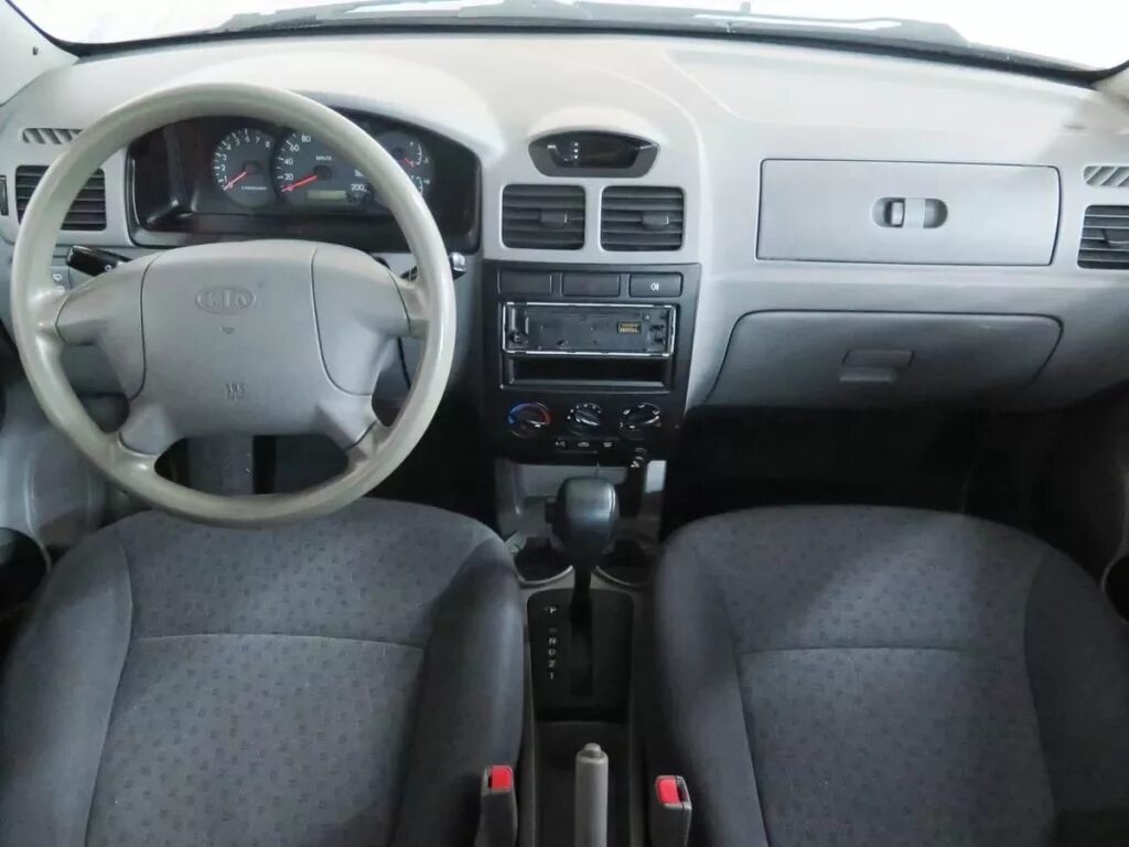 Kia Rio 2004 универсал салон. Киа Рио 1 поколение универсал салон. Kia Rio 2003 универсал салон. Kia Rio 2003 салон. Киа универсал 2004