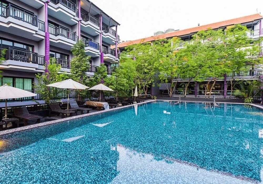 Patong resort 4. Phuvaree resort пхукет. патонг резорт. phuvaree resort 4 patong. отель патонг резорт пхукет.