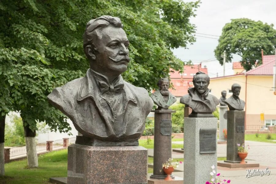 Земляков д. Аллея знаменитых земляков. глубокое памятник иосифу корсаку. аллея знаменитых людей города. аллея выдающихся жителей.