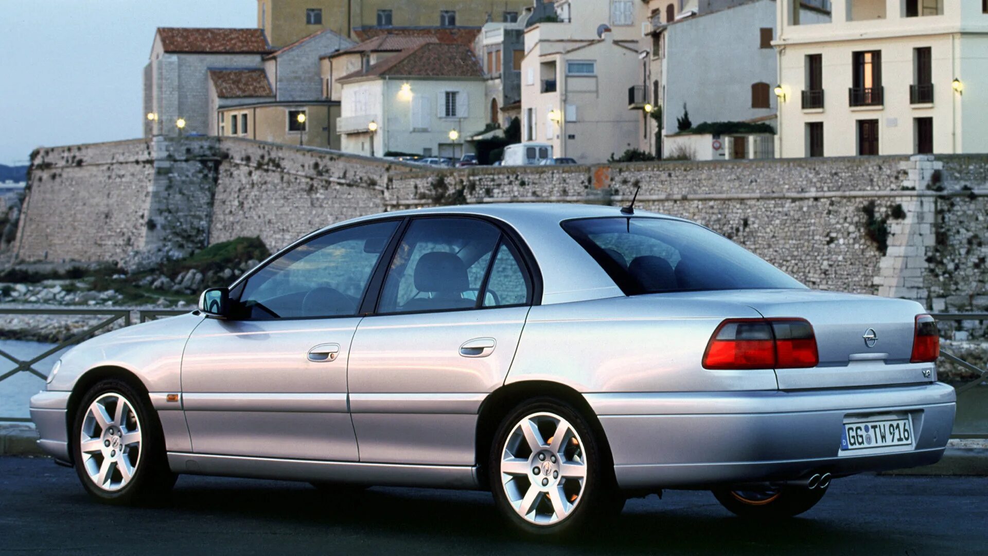 Опель омега купить в россии. Opel Omega b. Opel Omega 2000. Opel Omega v8. Opel Omega b v8.