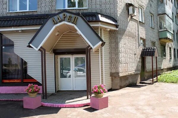 Ларец тихвин гостиница. Ларец 3 звезды на невском питер. Отель ларец. Тихвин. Мини ларец тихвин.