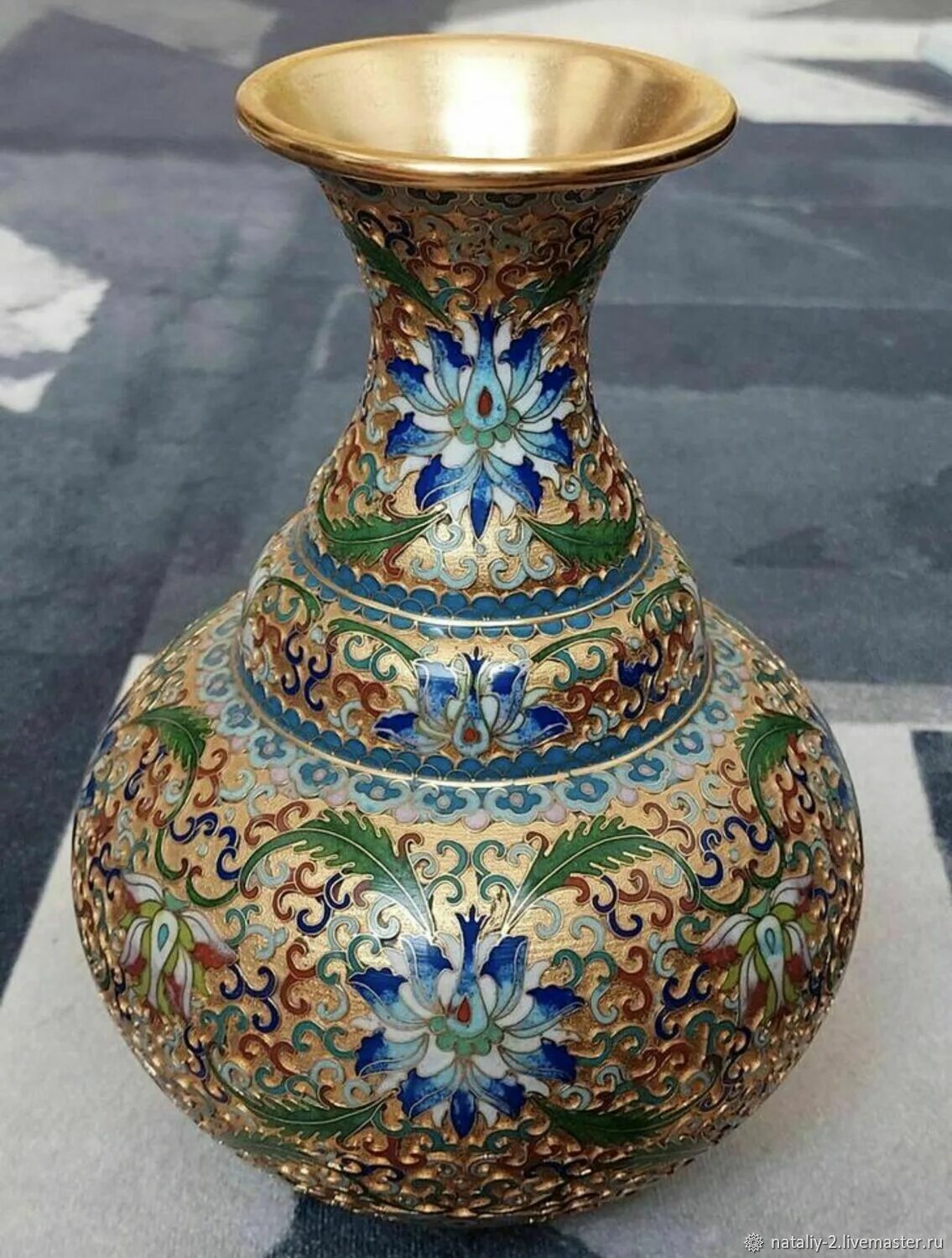 Китайская ваза перегородчатая эмаль. Ваза. Антикварная ваза клуазоне китай. Клуазоне фруктовница китайская эмаль. Ваза эмаль.