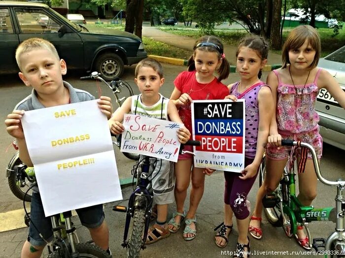 Спас дети донбасса. Дети донбасса плакат. спаси детей донбасса. спас детей донбасса. спасите донбасс.
