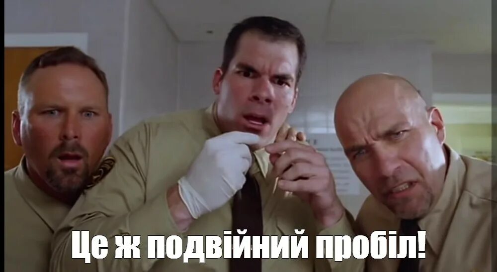 А их как будто нет. Как будто чужой. как будто чужой смотрит в душу. прямо в душу.