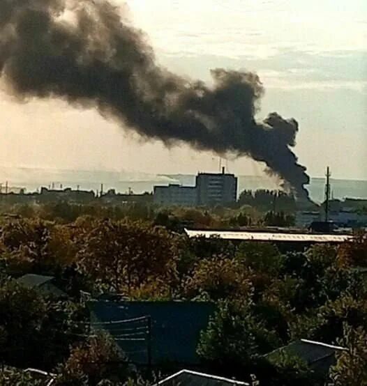 Луганск фото. Дым от заводов. Луганск куда прилетело. Луганск заводы. Завод ор луганск.
