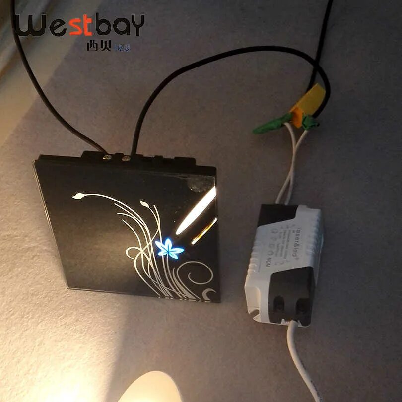 Выключатель ливоло сенсорный схема vl-c702 характеристики. Сенсорный выключатель 220в схема подключения. Схема подключения сенсорного выключателя с конденсатором. Сенсорный двойной выключатель схема подключения. Сенсорный выключатель света подключение схема с конденсатором.