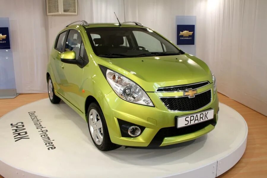 Шевроле спарк 2010. Chevrolet spark 2010. шевроле спарк 2010г. chevrolet spark yellow. машина омада.