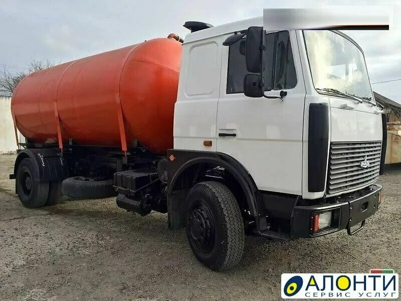 Откачка волгоград. Маз 5336 ассенизатор. Откачка волгоград. Откачка выгребных ям оренбург. Откачка волгоград.